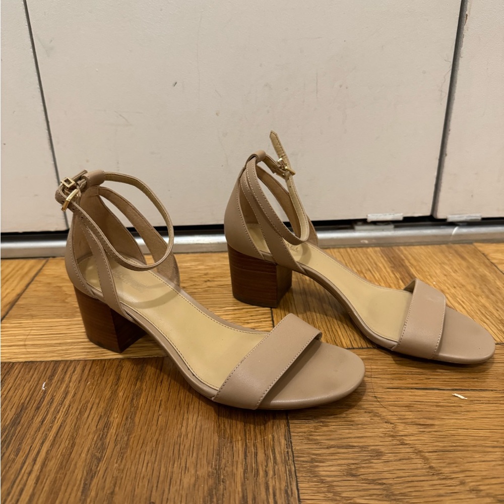 Michael Kors Cardi Flex Sandal size 5.5